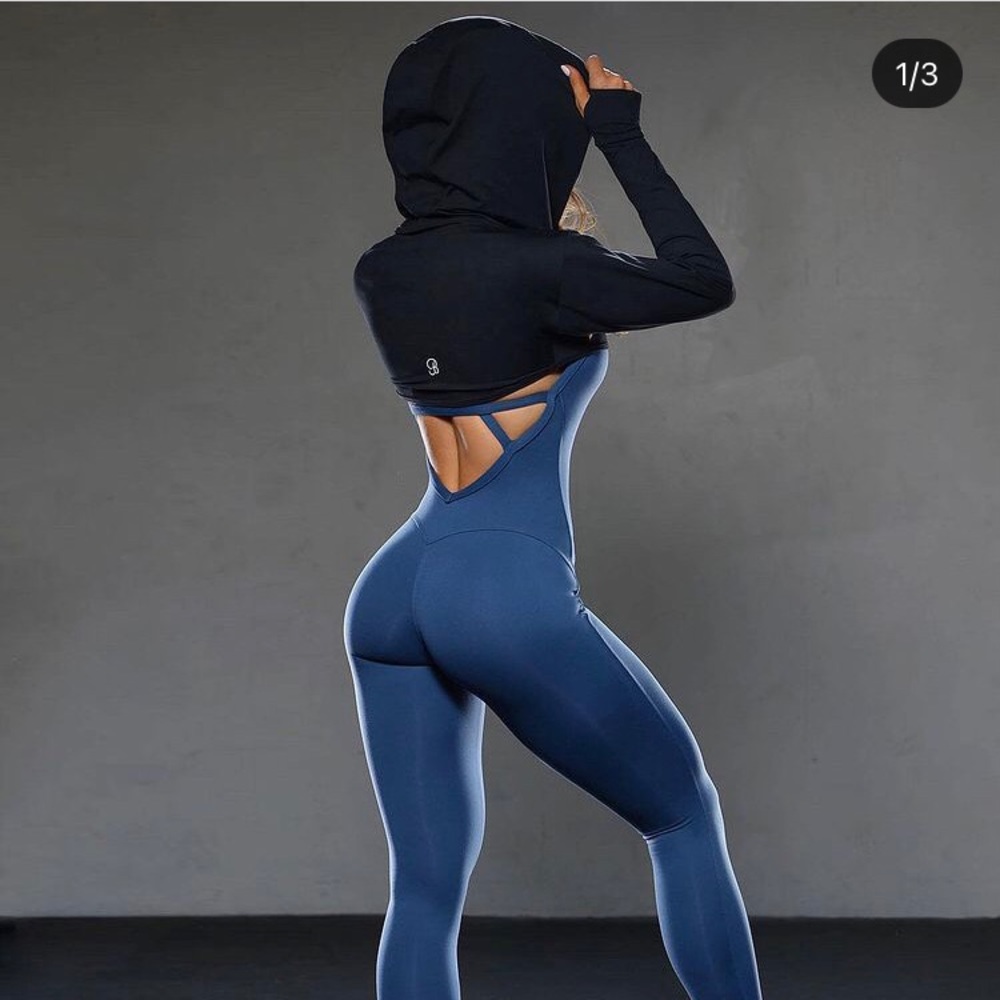 Bombshell Cropped Hoodie